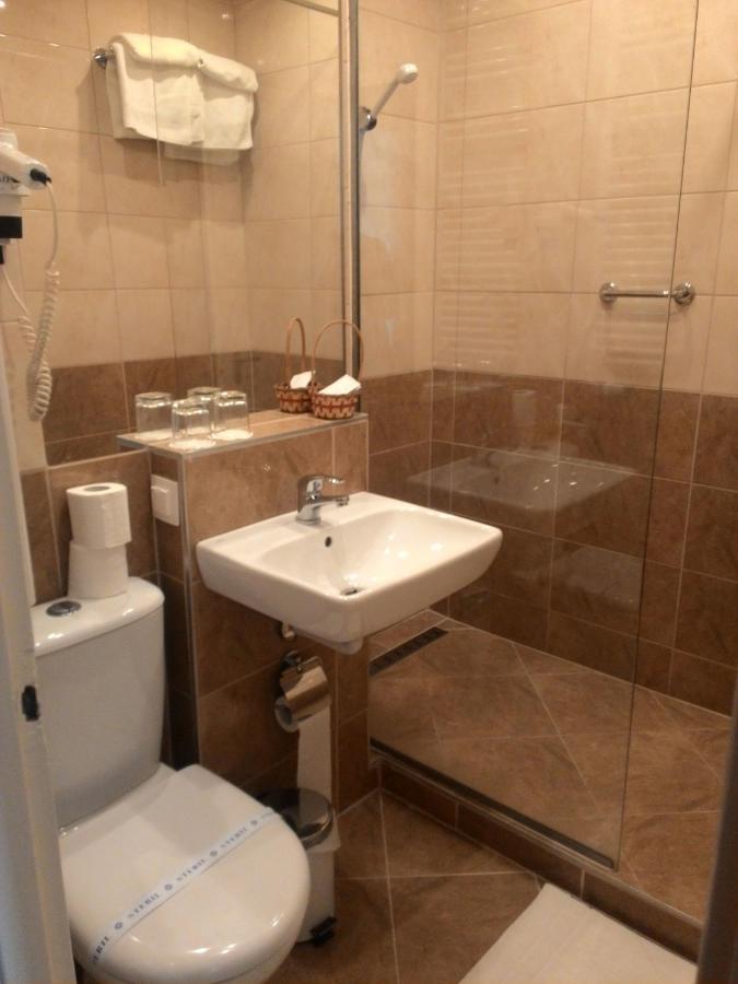 Hotel Magistern Konferencia Es Wellnesshotel Siófok Zewnętrze zdjęcie
