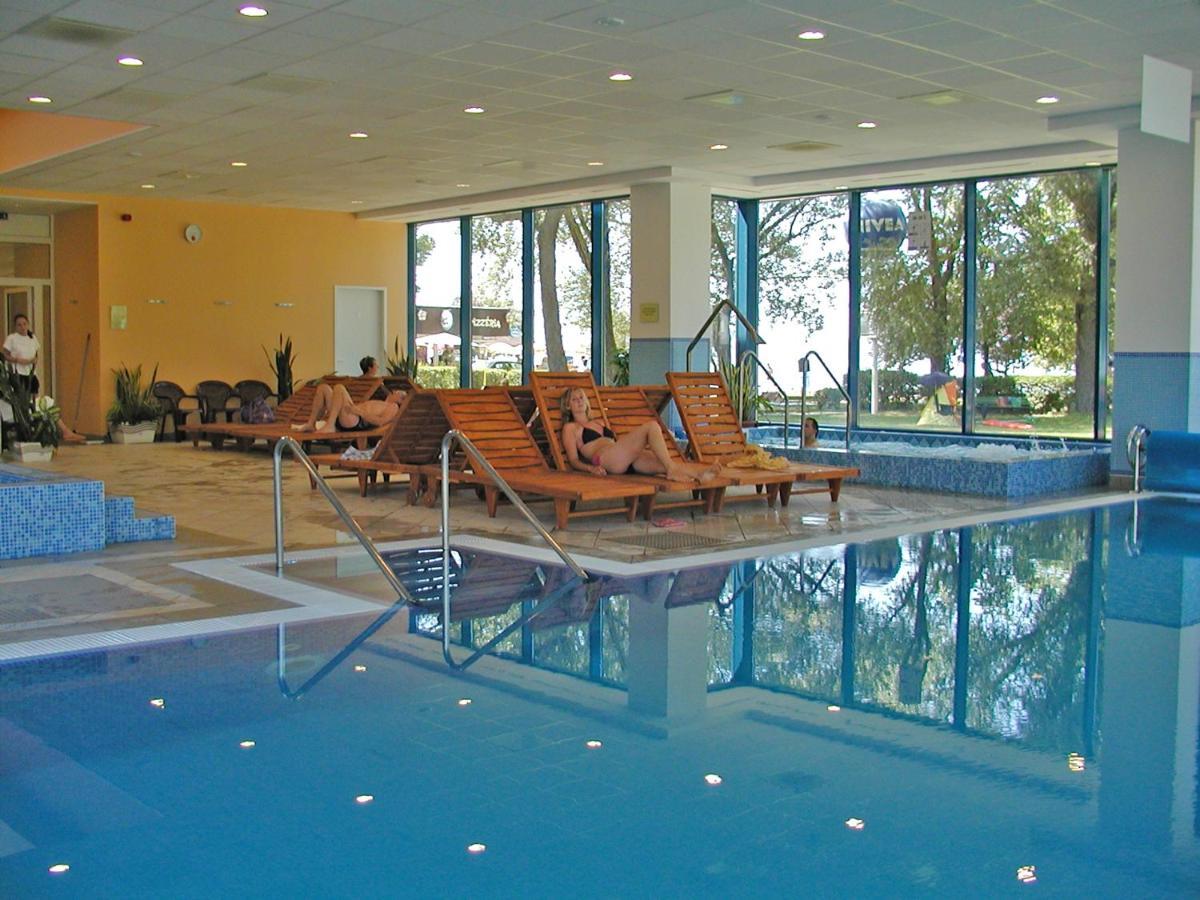 Hotel Magistern Konferencia Es Wellnesshotel Siófok Zewnętrze zdjęcie
